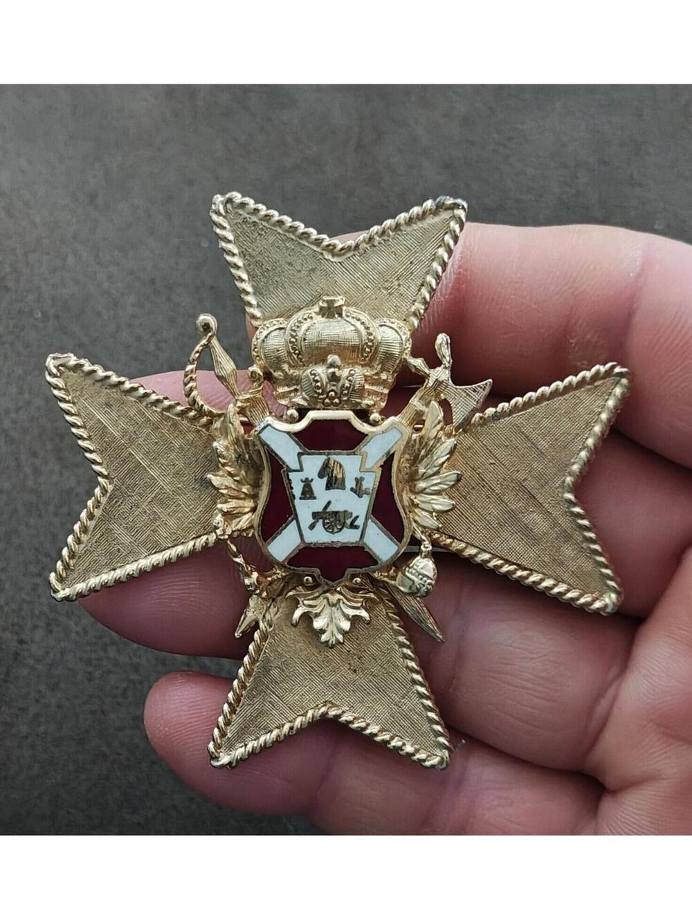 1950s Rare Coro Gold Tone With Red & White Enamel Heraldic Shield Brooch